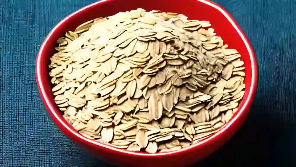 Bowl of raw oats