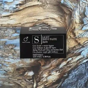 Light Shiny Paste in black box.